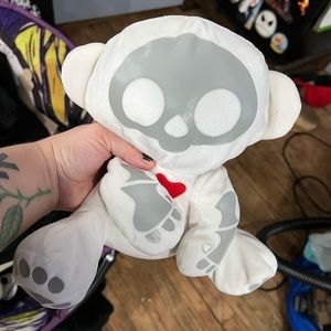 White Marcy skelanimal